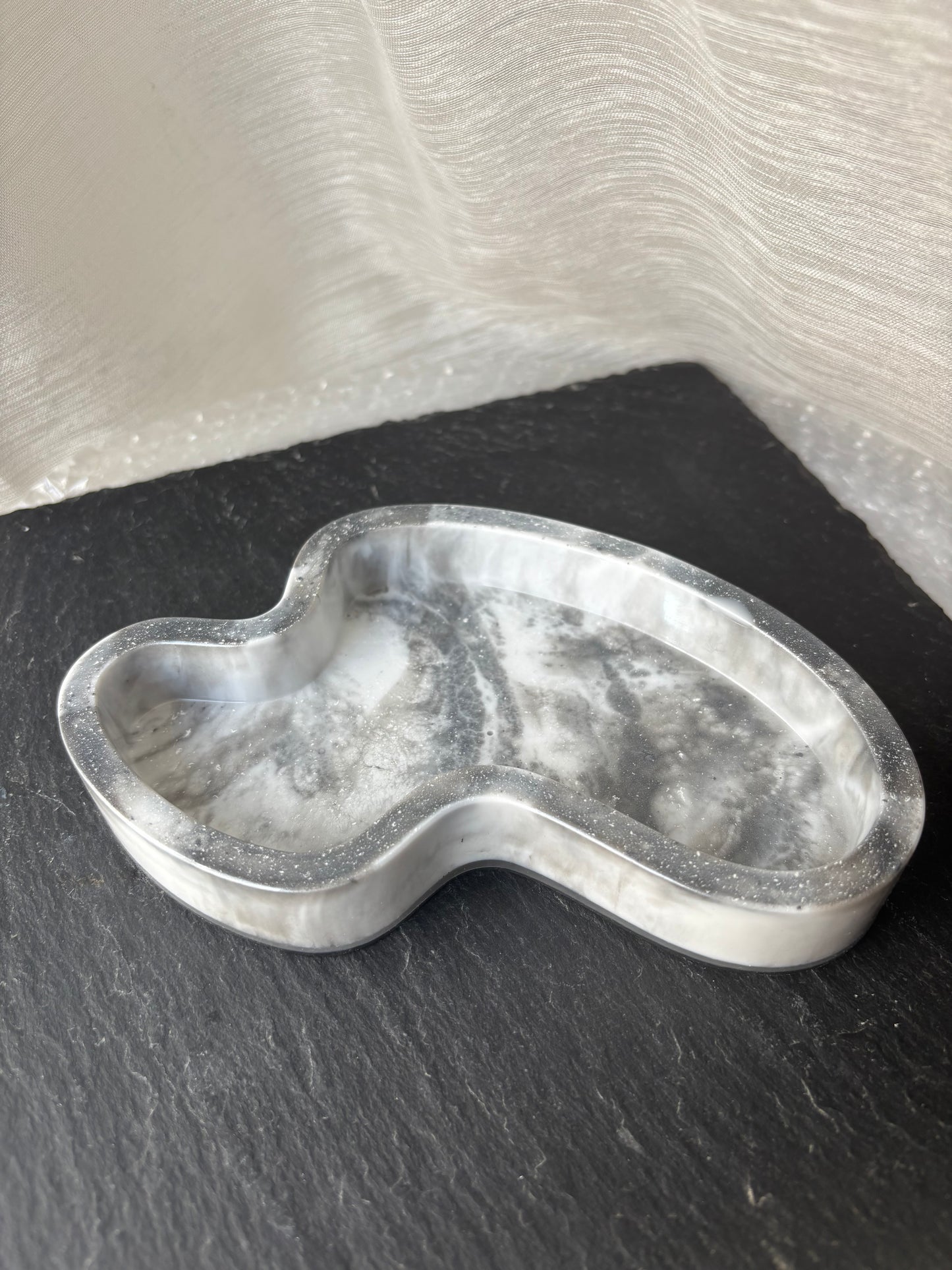 Vide poches contemporain marbré