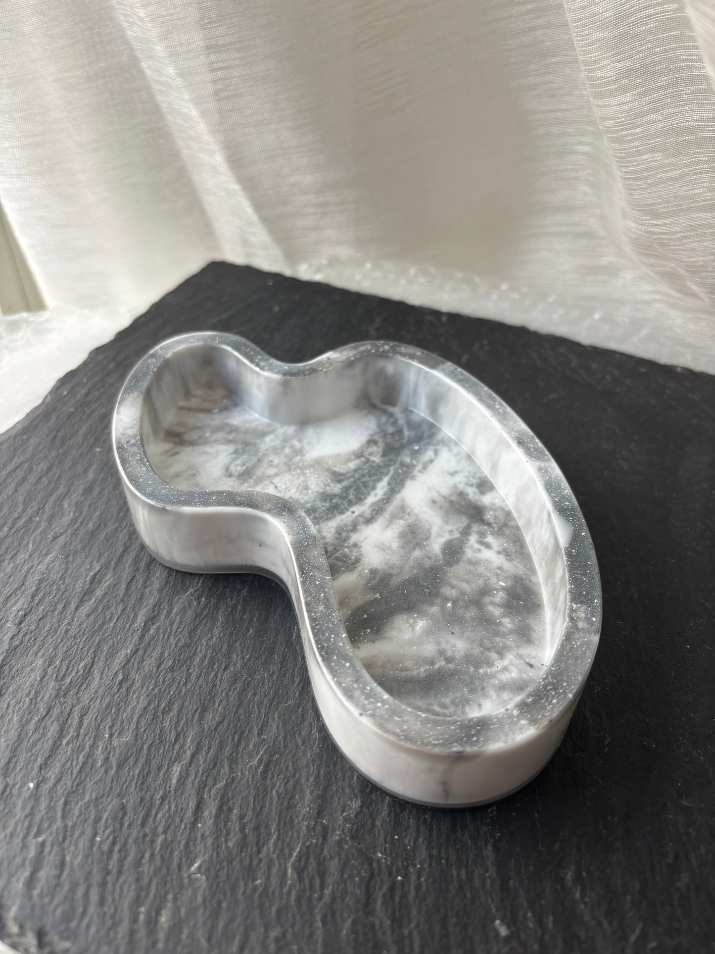 Vide poches contemporain marbré