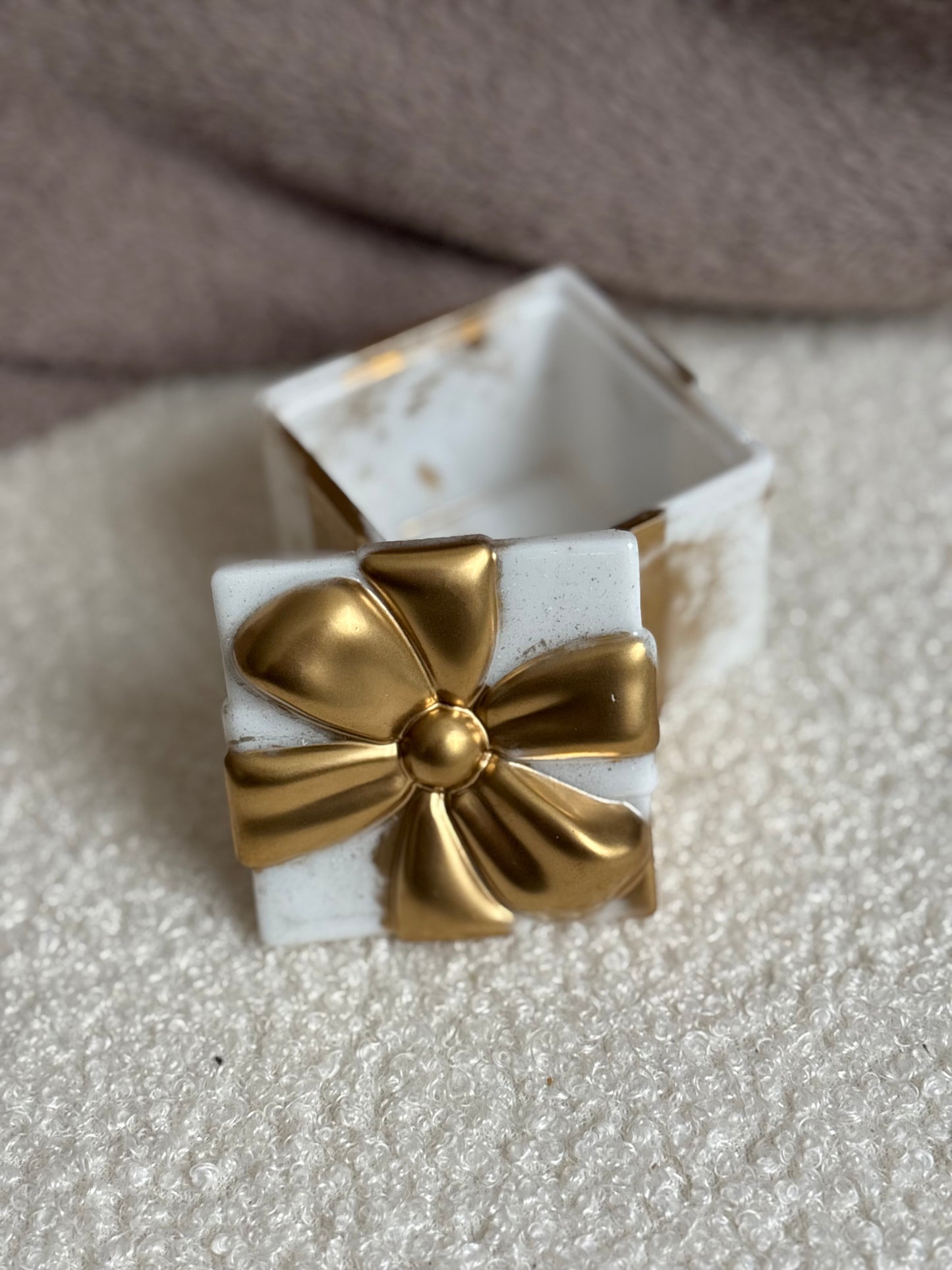 Petite boîte cadeau blanc & gold