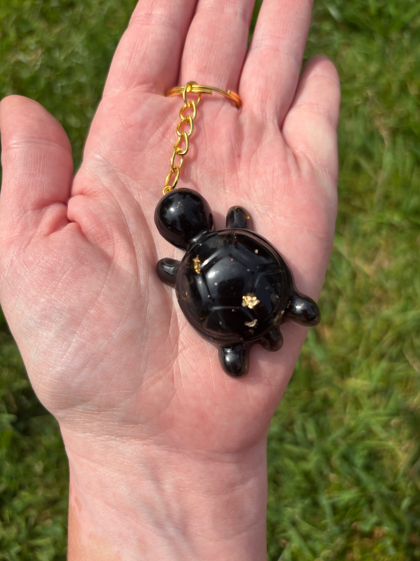 Porte clés tortue noir et gold