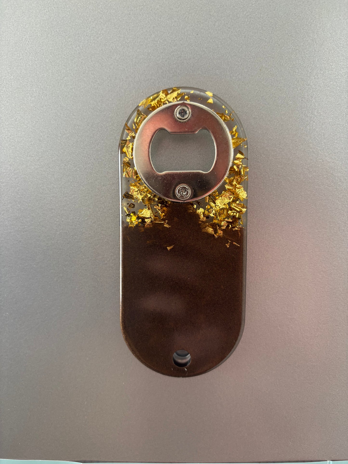 Décapsuleur ovale magnet marron et or
