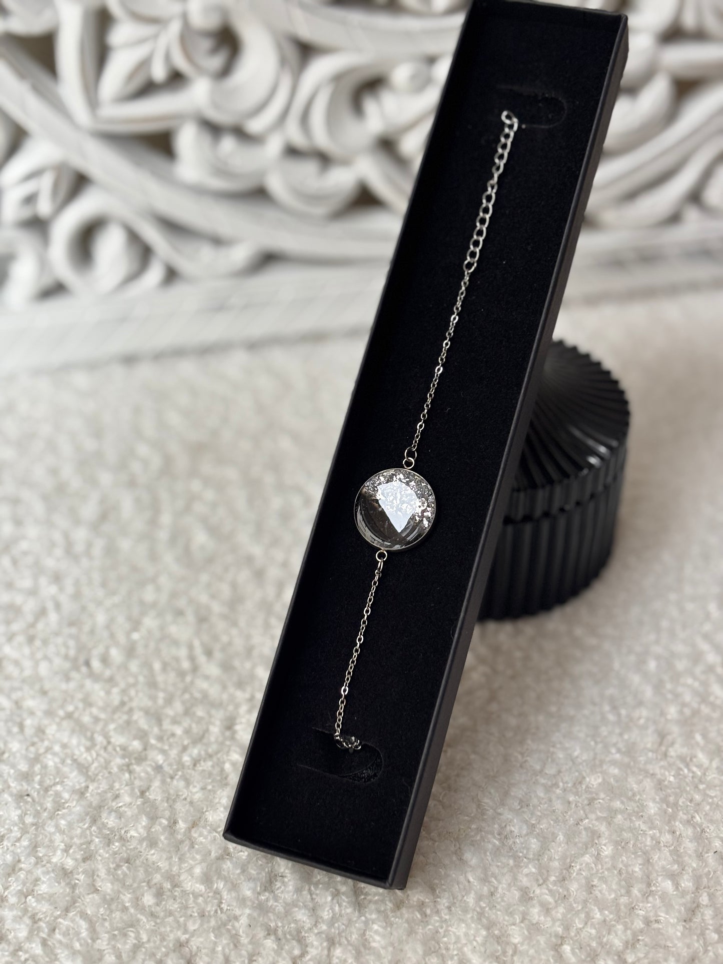 Bracelet noir et argenté