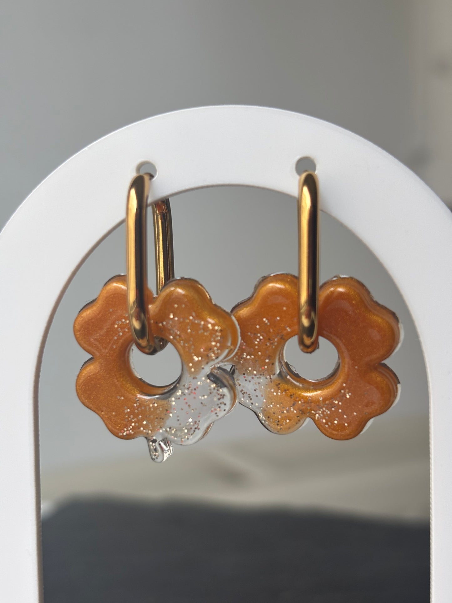Boucles d’oreilles trèfles à 4 feuilles jaunes dégradées