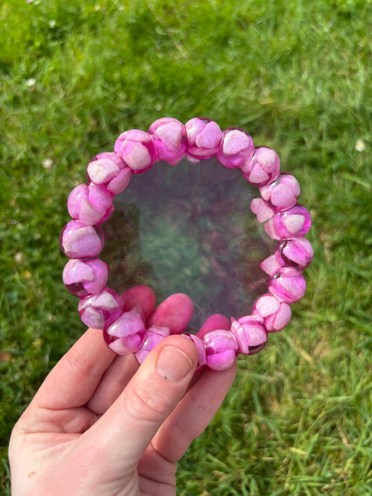 Petit plateau rose et pierres